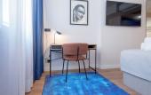 Туры в отель Iconic Suites Туры в отель Iconic Suites