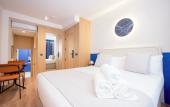 Туры в отель Iconic Suites Туры в отель Iconic Suites