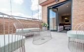 Туры в отель Iconic Suites Туры в отель Iconic Suites
