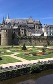 Туры в отель The Originals Hotel La Marebaudiere Туры в отель The Originals Hotel La Marebaudiere