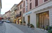 Туры в отель Hotel Centrale Byron Туры в отель Hotel Centrale Byron