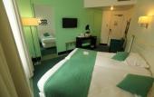 Туры в отель Hotel Rochechouart, a Member of Design Hotels – Orso Hotel Туры в отель Hotel Rochechouart, a Member of Design Hotels – Orso Hotel