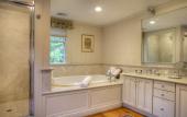 Туры в отель Francis Malbone House Inn Туры в отель Francis Malbone House Inn