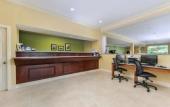 Туры в отель Inn on Storrs Туры в отель Inn on Storrs
