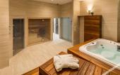 Туры в отель Admiral Hotel Туры в отель Admiral Hotel