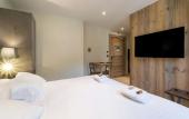 Туры в отель Hostellerie du petit Saint Bernard Туры в отель Hostellerie du petit Saint Bernard