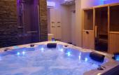 Туры в отель Hotel-Restaurant Les Oliviers Туры в отель Hotel-Restaurant Les Oliviers