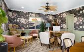 Туры в отель Fleur Noire Hotel - 21 and Over Туры в отель Fleur Noire Hotel - 21 and Over