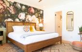 Туры в отель Fleur Noire Hotel - 21 and Over Туры в отель Fleur Noire Hotel - 21 and Over