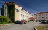 Туры в отель Microtel by Wyndham Batangas Туры в отель Microtel by Wyndham Batangas