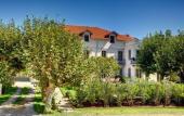 Туры в отель Hotel de Silhouette Туры в отель Hotel de Silhouette