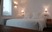 Туры в отель Urban Style Biarritz Hotel du Relais Туры в отель Urban Style Biarritz Hotel du Relais