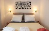 Туры в отель Deluxe Suites Туры в отель Deluxe Suites