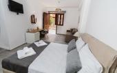 Туры в отель Deluxe Suites Туры в отель Deluxe Suites