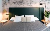 Туры в отель Welldone Quality - Crystal Pool Туры в отель Welldone Quality - Crystal Pool