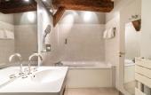 Туры в отель L'Absinthe Hotel Туры в отель L'Absinthe Hotel