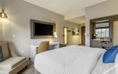 Туры в отель Cambria Hotel Lake Placid - Lakeside Resort Туры в отель Cambria Hotel Lake Placid - Lakeside Resort