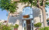 Туры в отель Hotel Versalles Туры в отель Hotel Versalles