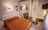 Туры в отель Hotel Versalles Туры в отель Hotel Versalles