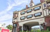 Туры в отель Anaheim Camelot Inn & Suites Туры в отель Anaheim Camelot Inn & Suites