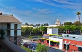 Туры в отель Anaheim Camelot Inn & Suites Туры в отель Anaheim Camelot Inn & Suites