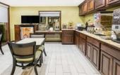 Туры в отель Super 8 by Wyndham Noman West Туры в отель Super 8 by Wyndham Noman West