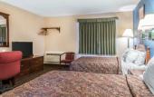 Туры в отель Econo Lodge Cranston - Providence Туры в отель Econo Lodge Cranston - Providence