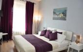 Туры в отель At Home Bed and Breakfast Туры в отель At Home Bed and Breakfast