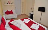 Туры в отель At Home Bed and Breakfast Туры в отель At Home Bed and Breakfast