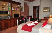 Туры в отель At Home Bed and Breakfast Туры в отель At Home Bed and Breakfast