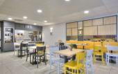 Туры в отель B&B HOTEL Rennes Sud Chantepie Туры в отель B&B HOTEL Rennes Sud Chantepie