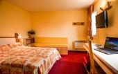 Туры в отель Hotel les Genets Bayonne Туры в отель Hotel les Genets Bayonne