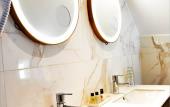 Туры в отель Hotel du Cheval Blanc Туры в отель Hotel du Cheval Blanc