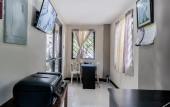Туры в отель Super OYO 604 Chateau Cinco Dormitel - Hostel Туры в отель Super OYO 604 Chateau Cinco Dormitel - Hostel