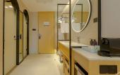 Туры в отель Mercure Hotel Urumqi Railway Bureau Туры в отель Mercure Hotel Urumqi Railway Bureau