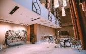 Туры в отель The Maximilian Hotel Туры в отель The Maximilian Hotel