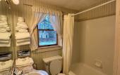 Туры в отель Maple Leaf Inn - Lake Placid Туры в отель Maple Leaf Inn - Lake Placid