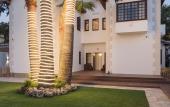 Туры в отель La moderna suites Туры в отель La moderna suites