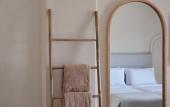 Туры в отель Salt Suites Paros Туры в отель Salt Suites Paros