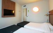 Туры в отель Hotel Campanile Paris Ouest - Chaville Туры в отель Hotel Campanile Paris Ouest - Chaville