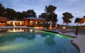 Туры в отель Hotel & Spa du Castellet Туры в отель Hotel & Spa du Castellet
