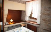 Туры в отель Hotel Entrecercas Туры в отель Hotel Entrecercas