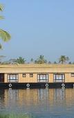 Туры в отель Cosy Houseboats Туры в отель Cosy Houseboats