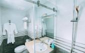 Туры в отель Queenie Hotel Туры в отель Queenie Hotel