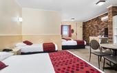 Туры в отель Coach House Launceston Туры в отель Coach House Launceston