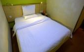 Туры в отель 7 Days Holiday Hotel (Sanqiao Commercial Street Gaicha Road Branch) Туры в отель 7 Days Holiday Hotel (Sanqiao Commercial Street Gaicha Road Branch)