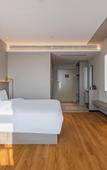 Туры в отель Lichen Jundun Hotel (Jinan West Railway Station International Convention and Exhibition Center) Туры в отель Lichen Jundun Hotel (Jinan West Railway Station International Convention and Exhibition Center)