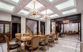 Туры в отель Floral Hotel · Hengdian Qingyan Hotel (Huaxia Cultural Park Store) Туры в отель Floral Hotel · Hengdian Qingyan Hotel (Huaxia Cultural Park Store)