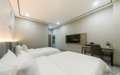Туры в отель Homeinn Ease Hotel (Qufu Chunqiu East Road Sankong Store) Туры в отель Homeinn Ease Hotel (Qufu Chunqiu East Road Sankong Store)