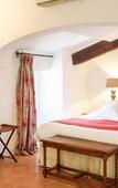 Туры в отель Hostellerie de l'Abbaye de La Celle Туры в отель Hostellerie de l'Abbaye de La Celle